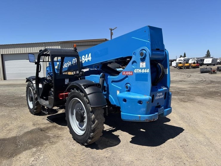 2019-genie-gth844-image-4