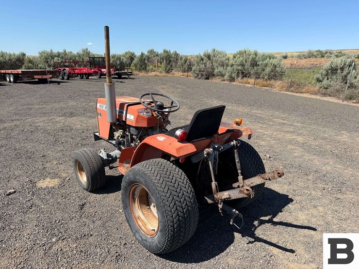 1983-massey-ferguson-1010-image-3