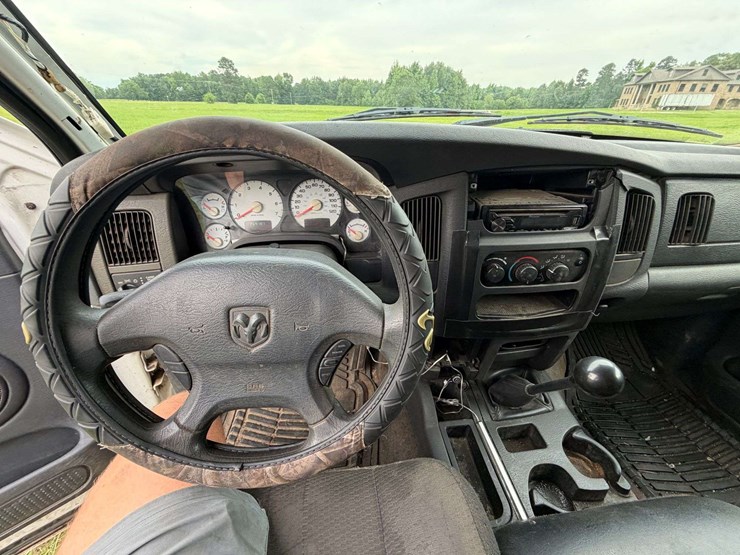 2002-dodge-ram-1500-image-12