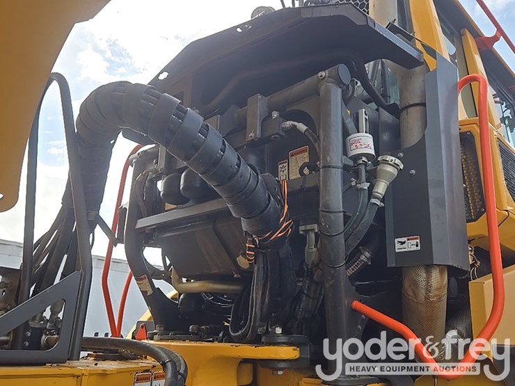 2023-volvo-a25g-image-21
