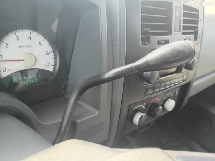 2005-dodge-dakota-image-46