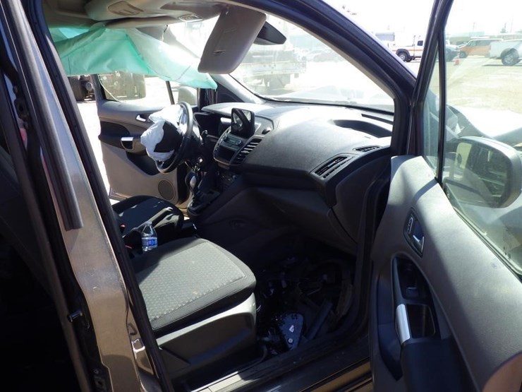 2023-ford-transit-connect-image-6
