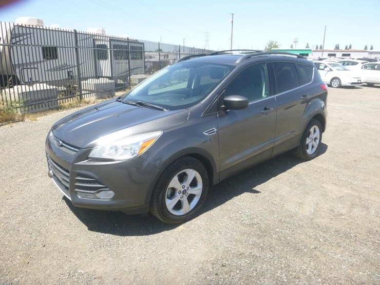 2015-ford-escape-image-1
