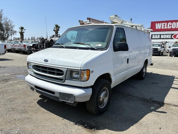 2002-ford-e350-sd-image-1