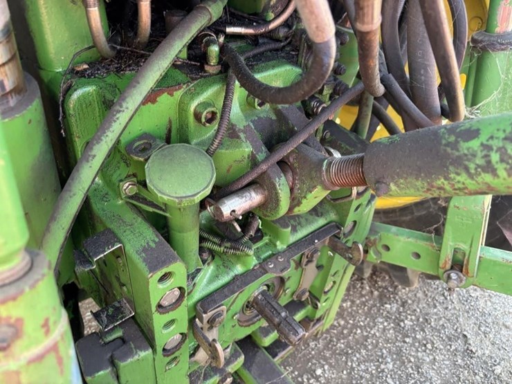 john-deere-6420-image-22