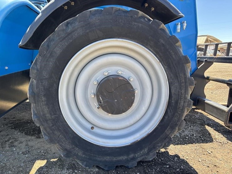 2019-genie-gth844-image-18