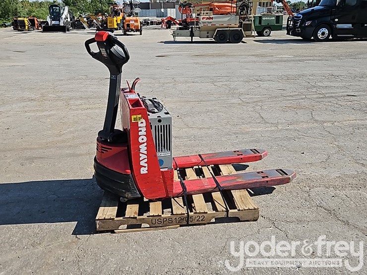 2014-raymond-102tf45l-image-5