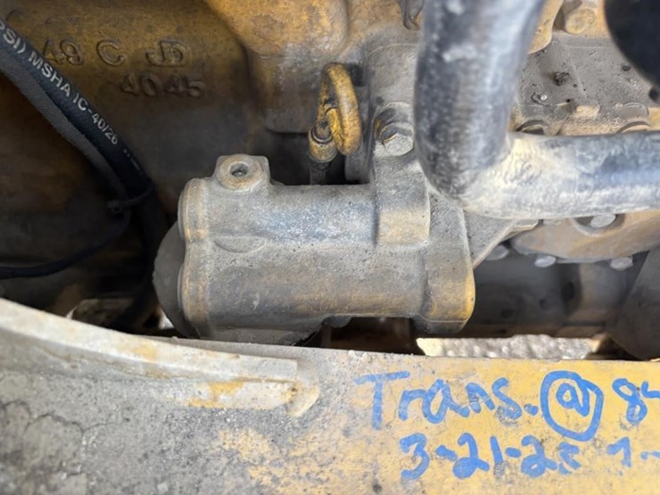 2010-deere-210lj-image-51