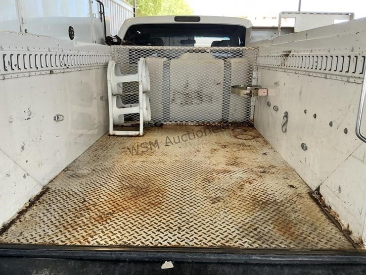 2016-ford-f550-image-12
