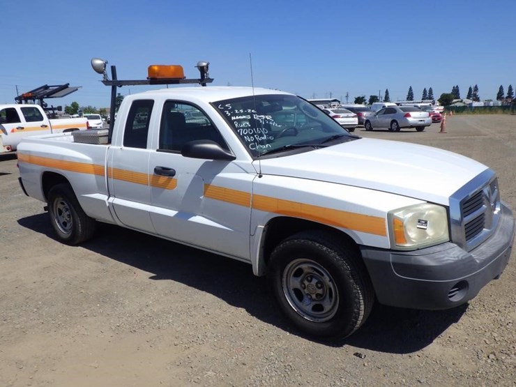 2007-dodge-dakota-image-1