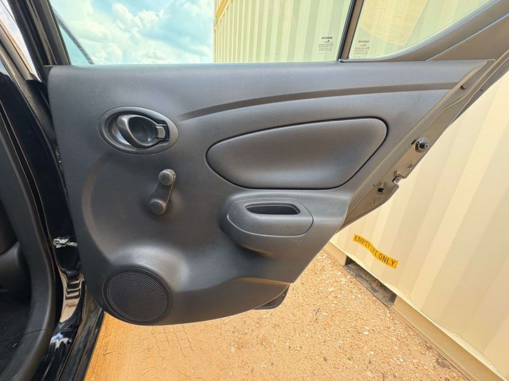 2019-nissan-versa-sedan-s-plus-(121,518-miles)-image-19