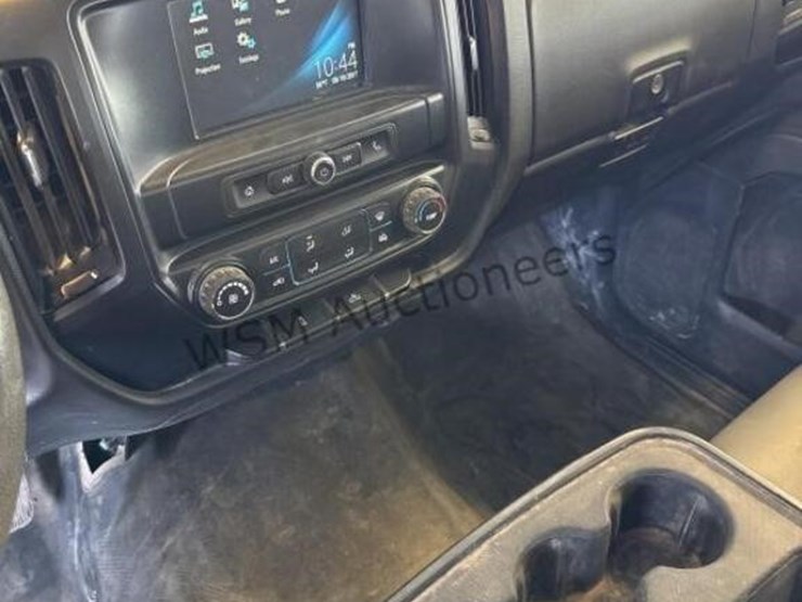 2018-chevrolet-silverado-1500-image-22