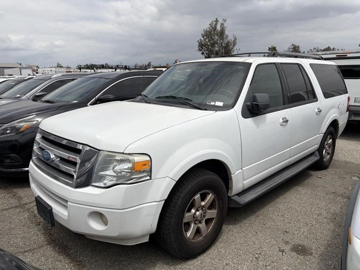 2009-ford-expedition-el-xlt-image-1