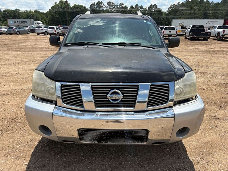 2015-nissan-armada-image-5