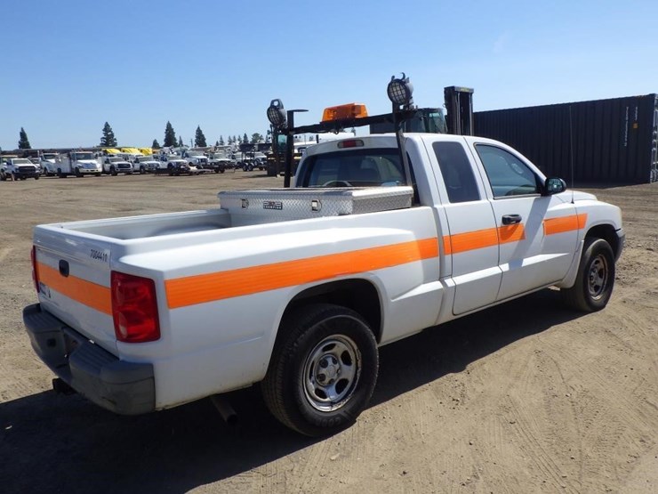 2007-dodge-dakota-image-3