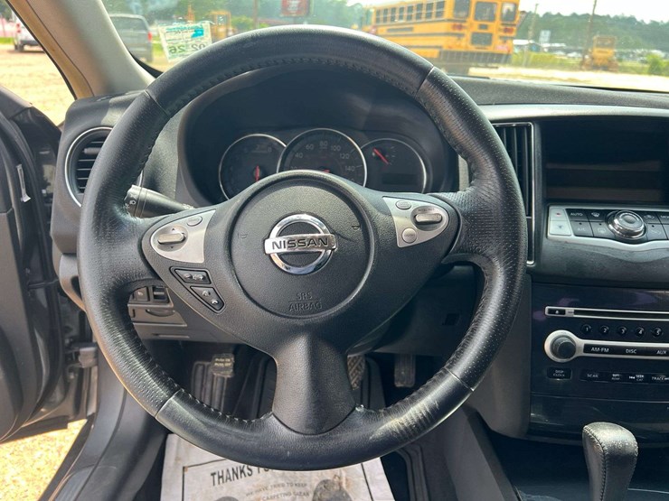2014-nissan-maxima-4-door-sedan-(167,842-miles)-image-12