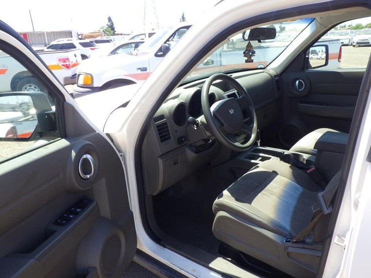 2008-dodge-nitro-image-5
