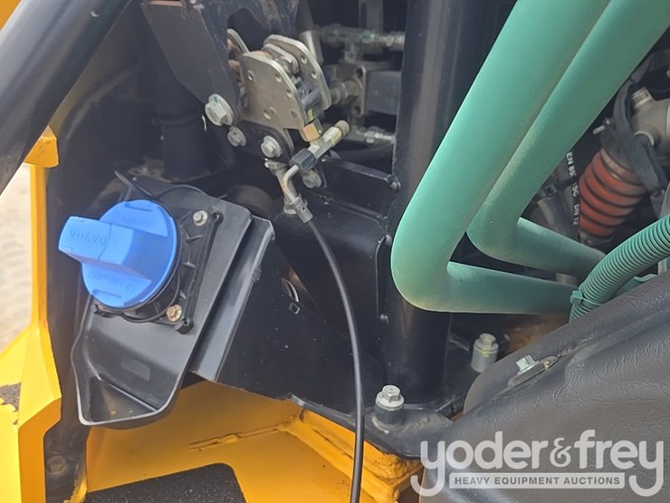 2022-volvo-a25g-image-44