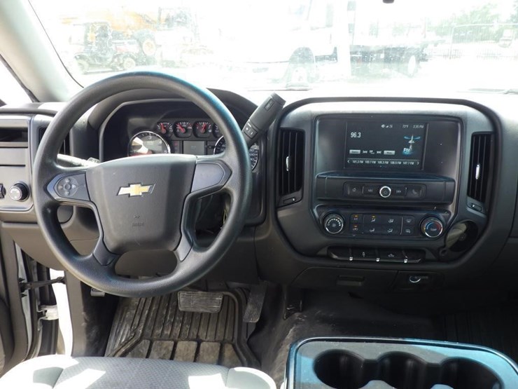 2018-chevrolet-1500-image-9