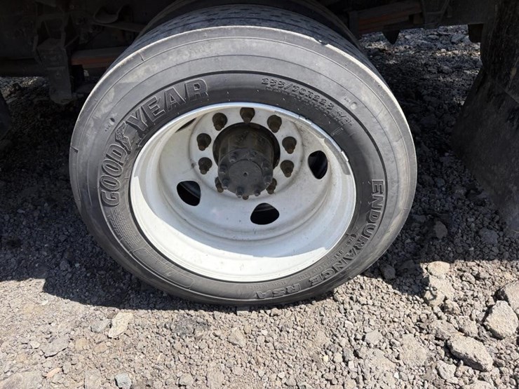 2023-ford-f650-image-5