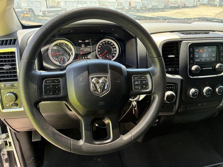 2019-dodge-1500-image-15