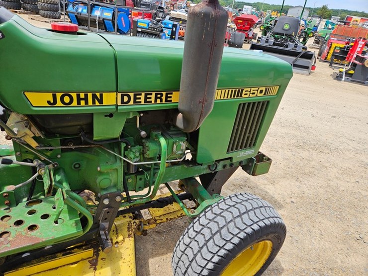 john-deere-650-image-22