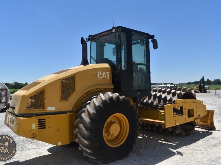 2012-caterpillar-cp56-image-18