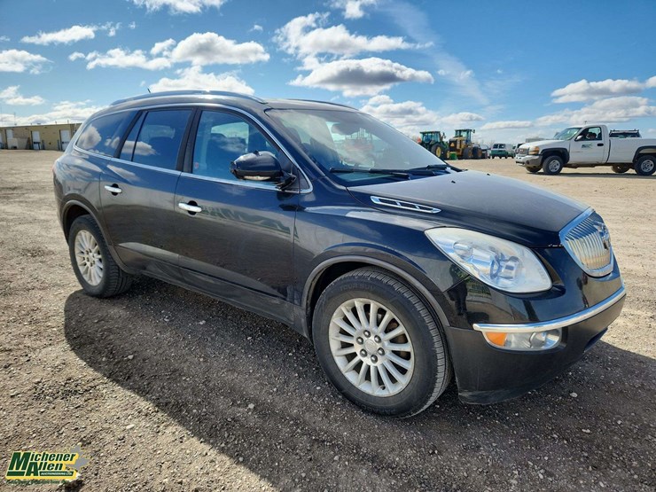 2010-buick-enclave-image-2