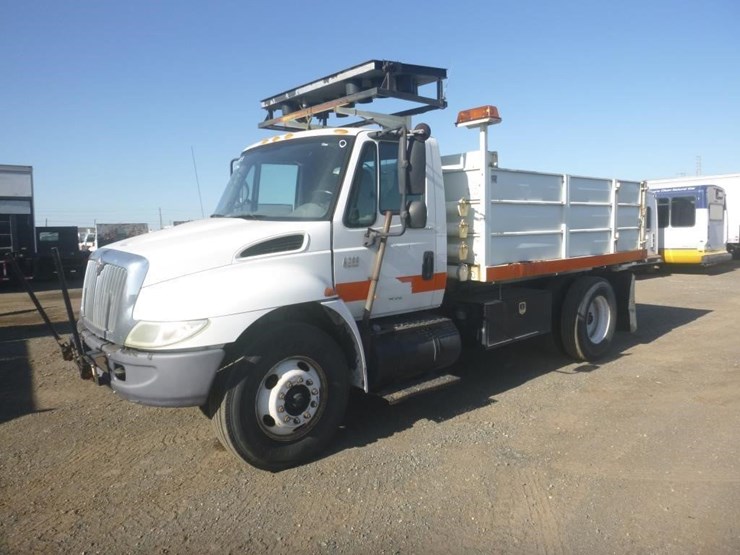 2003-international-durastar-4300-image-1