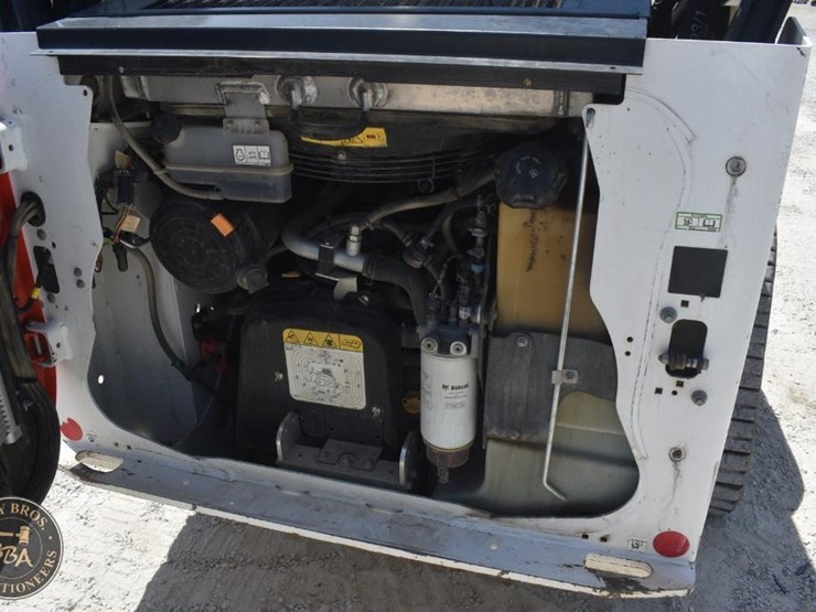 2023-bobcat-t76-image-38