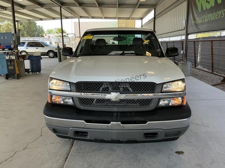 2005-chevrolet-silverado-1500-image-3