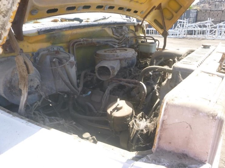 2009-ford-f800-image-11