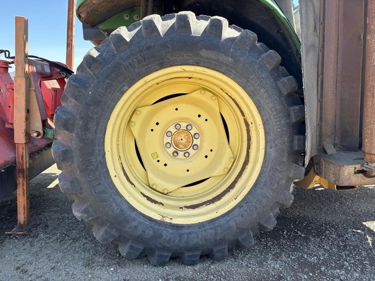 john-deere-6420-image-30