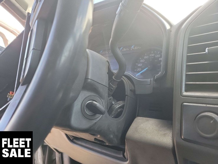 2021-ford-f550-image-21