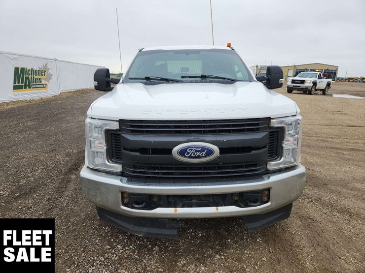 2019-ford-f350-image-9
