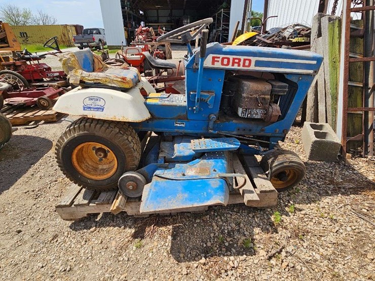 ford-tractor-image-3