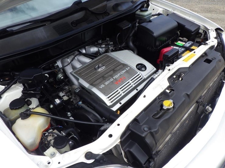 2001-lexus-rx300-image-11