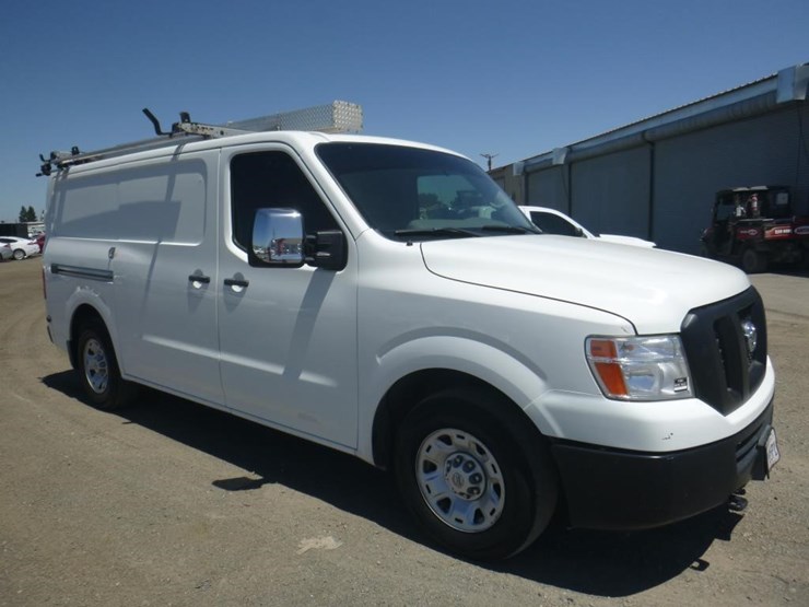 2018-nissan-nv2500-image-2