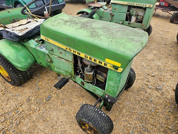 john-deere-70-image-9