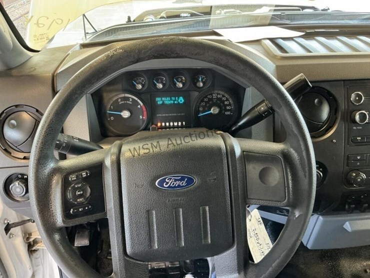 2014-ford-f550-image-17