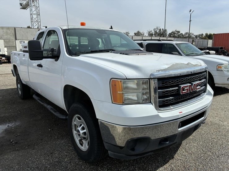 2012-gmc-2500hd-image-2