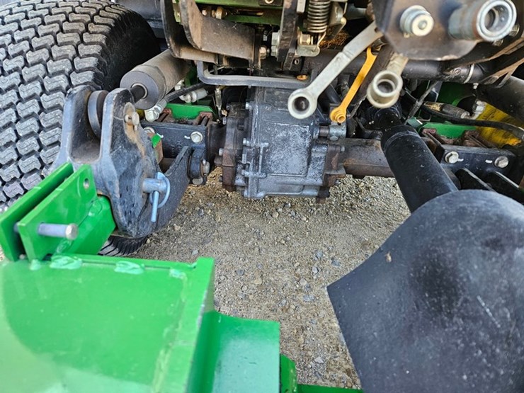 john-deere-1575-image-21
