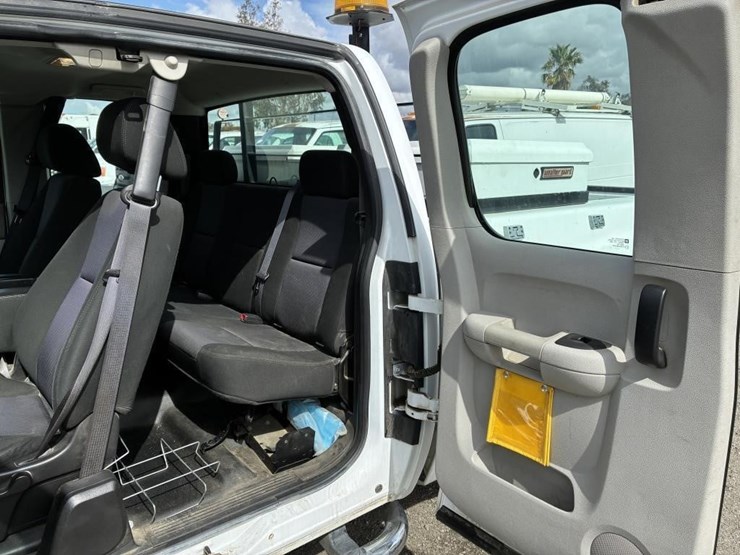 2012-gmc-2500hd-image-16