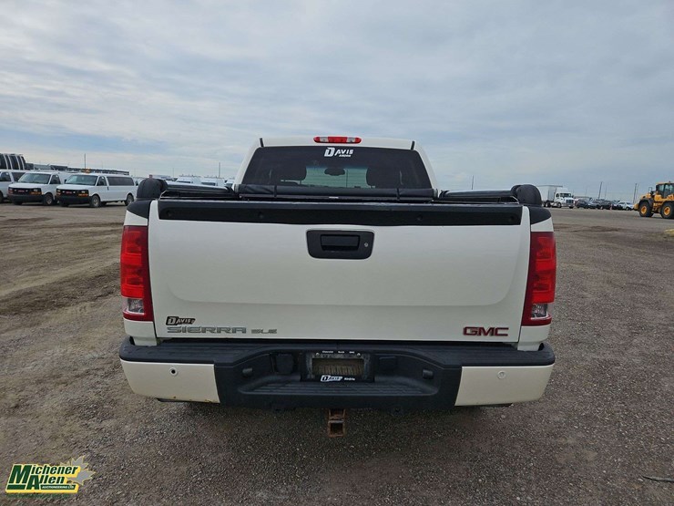 2013-gmc-sierra-1500-image-4