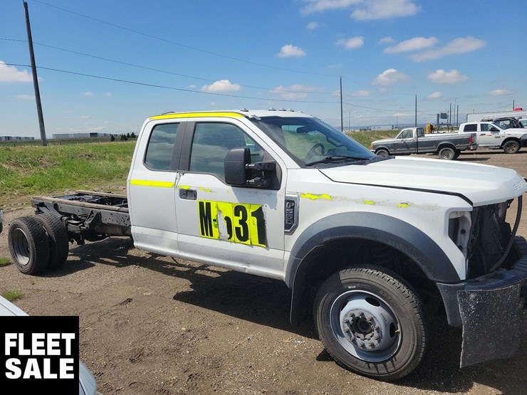 2021-ford-f550-image-5