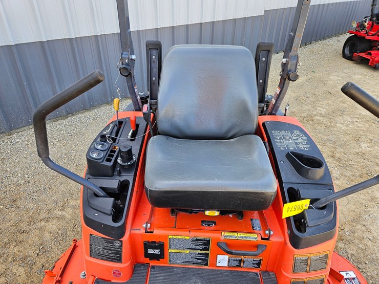 kubota-zd326s-image-21
