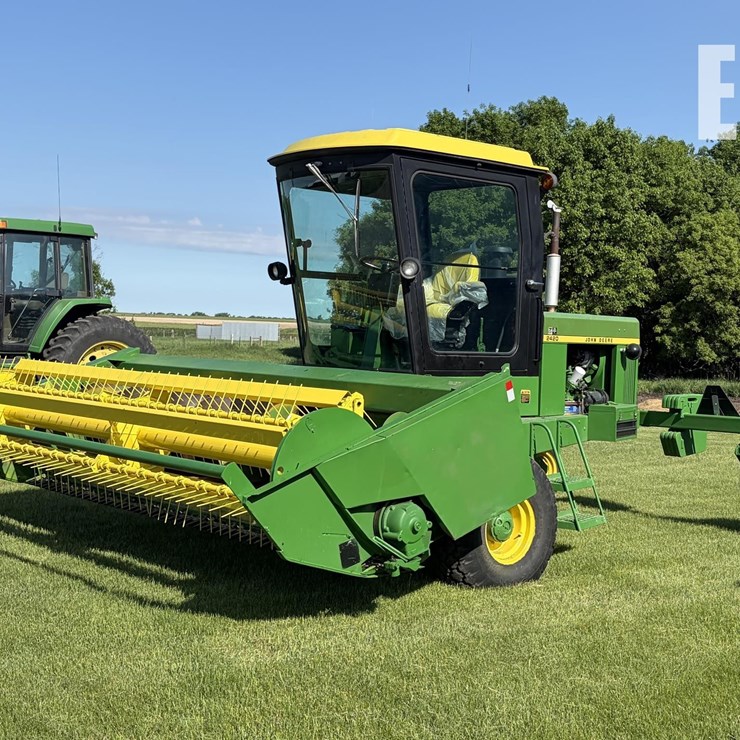 JOHN DEERE 2420