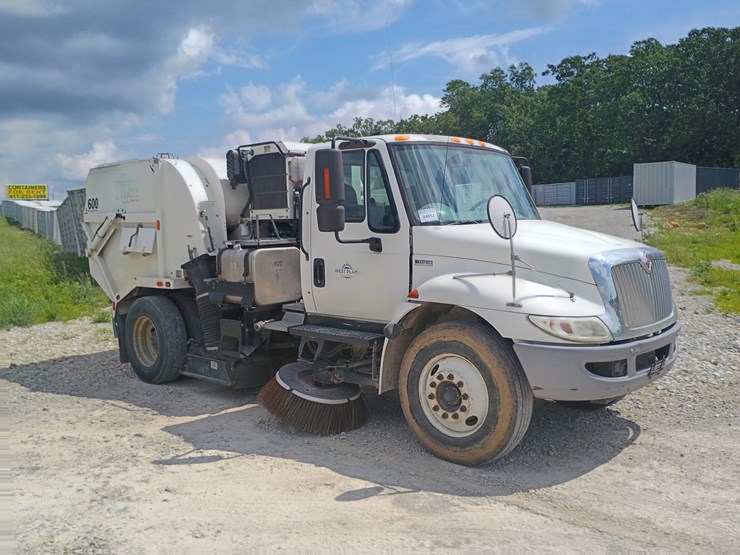 2015-international-durastar-4300-image-13