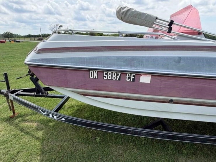 1991-galaxie-19’-deck-boat-&-trailer-image-10