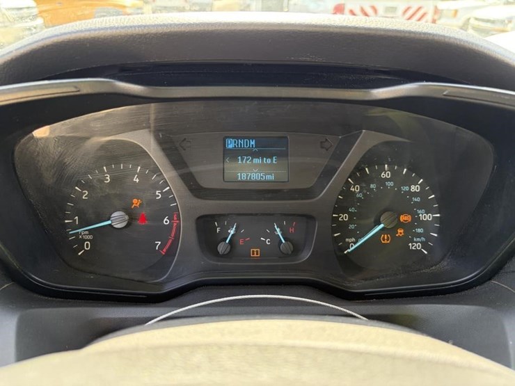 2017-ford-transit-image-27